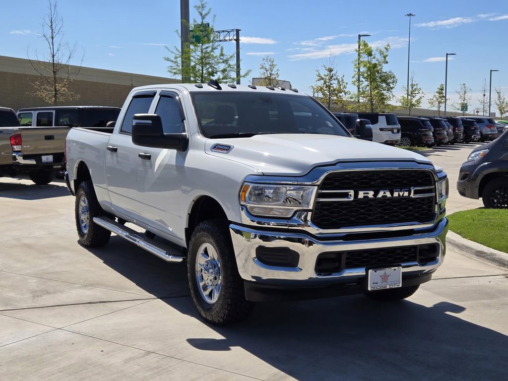 Used 2024 RAM 2500 Tradesman w/ Chrome Appearance Group AWD/4WD image 8
