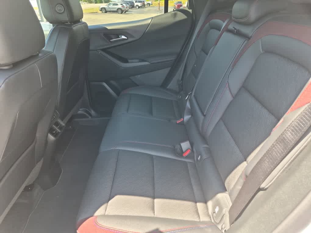 New 2026 Chevrolet Equinox RS w/ Convenience Package III FWD image 31