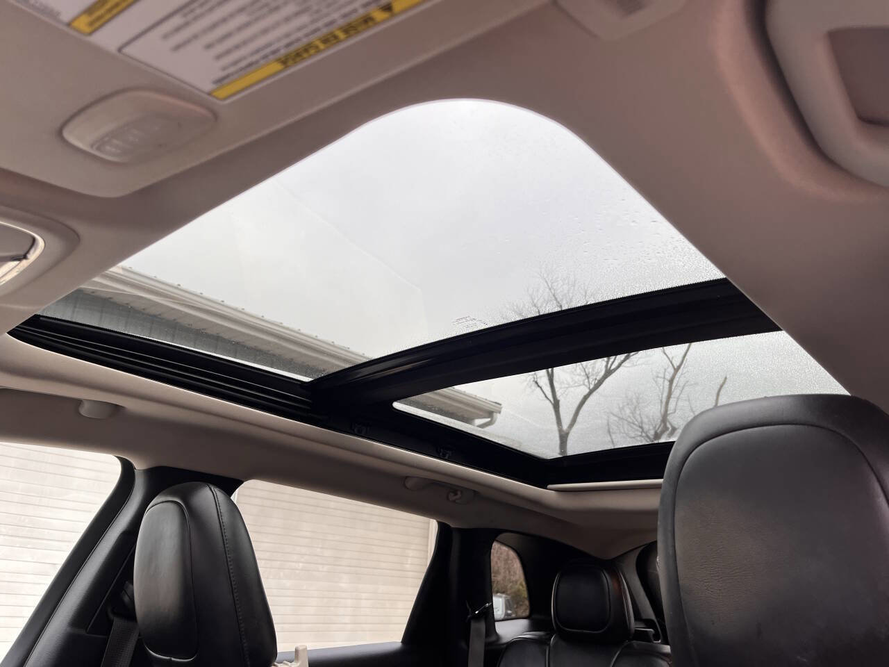 Used 2018 Jeep Cherokee Limited w/ Technology Group image 13