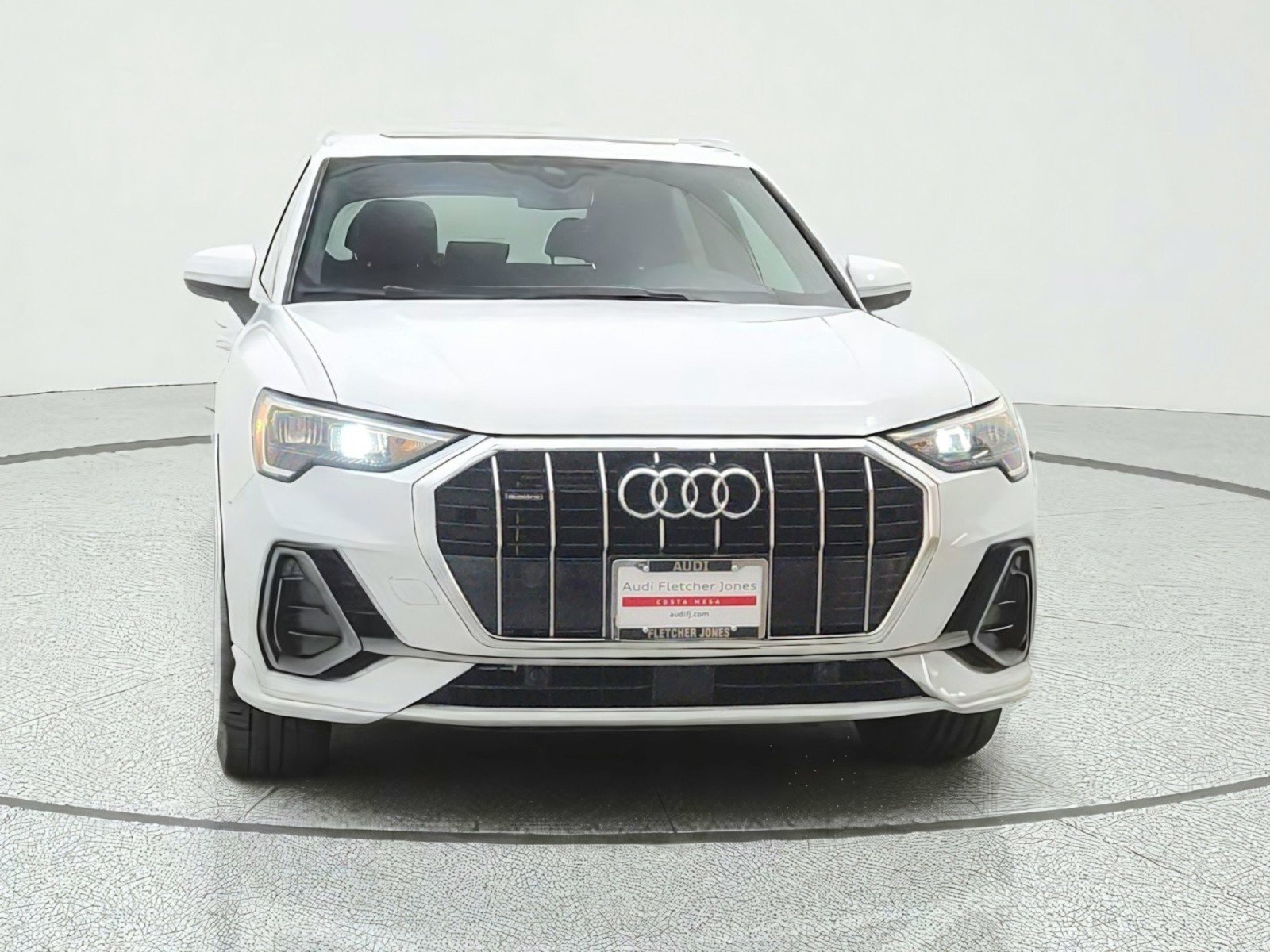 Used 2022 Audi Q3 2.0T Premium AWD/4WD image 2