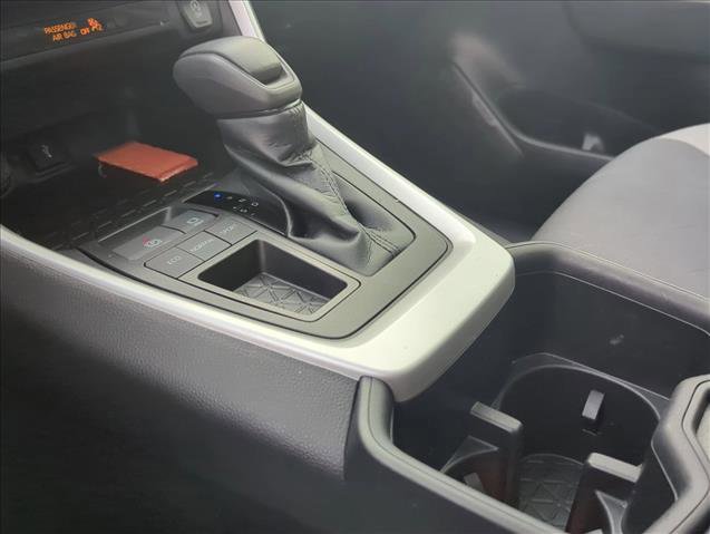 Used 2022 Toyota RAV4 XLE image 12