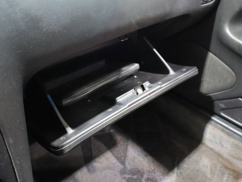 Used 1997 Nissan Maxima FWD image 26