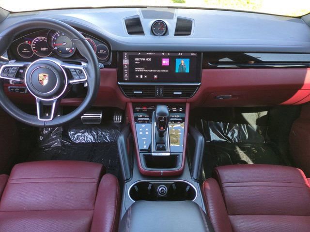 Used 2020 Porsche Cayenne S image 13