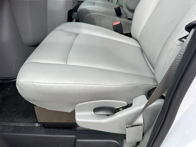 New 2024 Ford E-450 and Econoline 450 Super Duty w/ Power Windows & Locks Group image 27