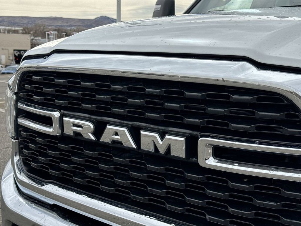 Used 2024 RAM 2500 Big Horn AWD/4WD image 31