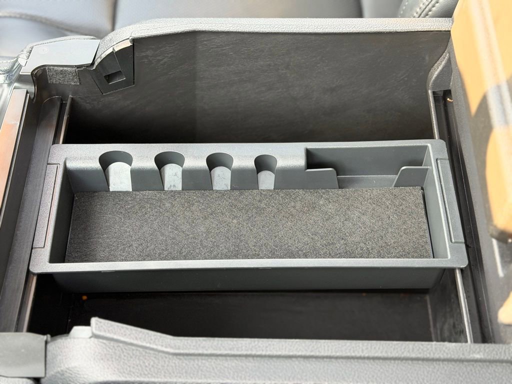 Used 2024 Ford Expedition Max XLT AWD/4WD image 24