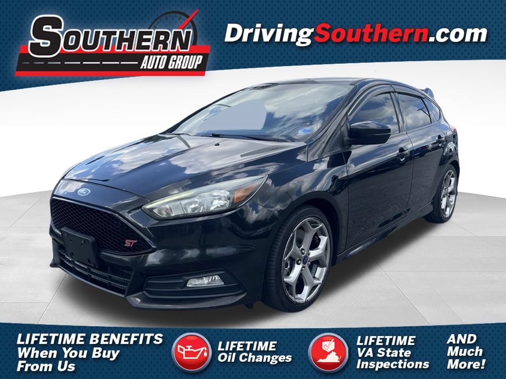 Used 2015 Ford Focus ST FWD 360° Tour