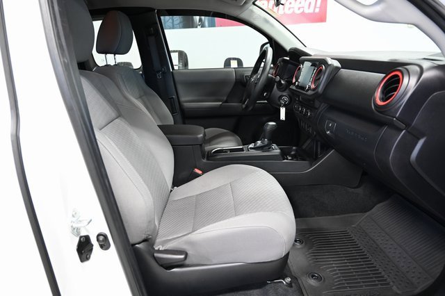 Used 2022 Toyota Tacoma SR image 12