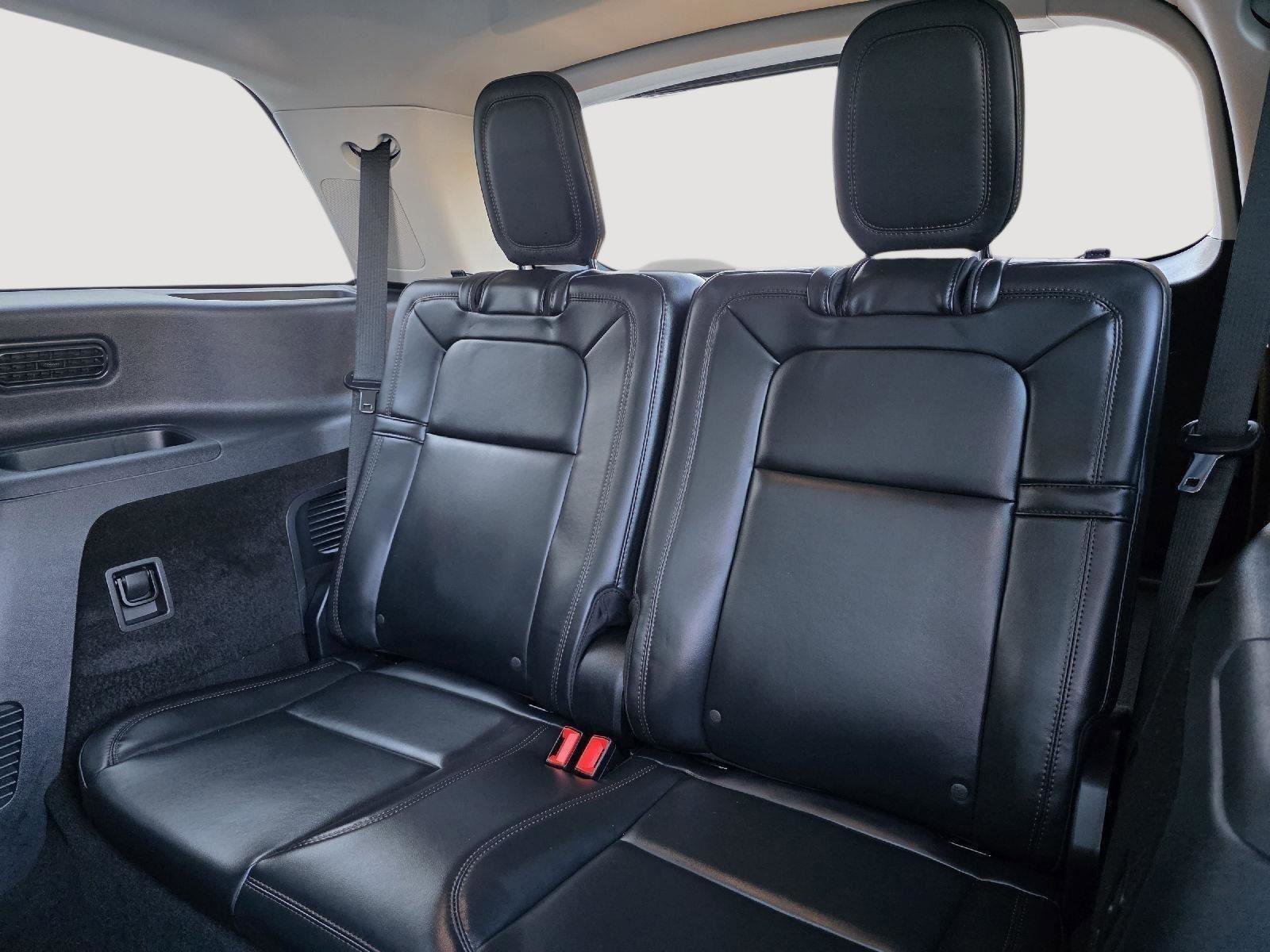 Used 2025 Lincoln Aviator Reserve w/ Equipment Group 201A image 15