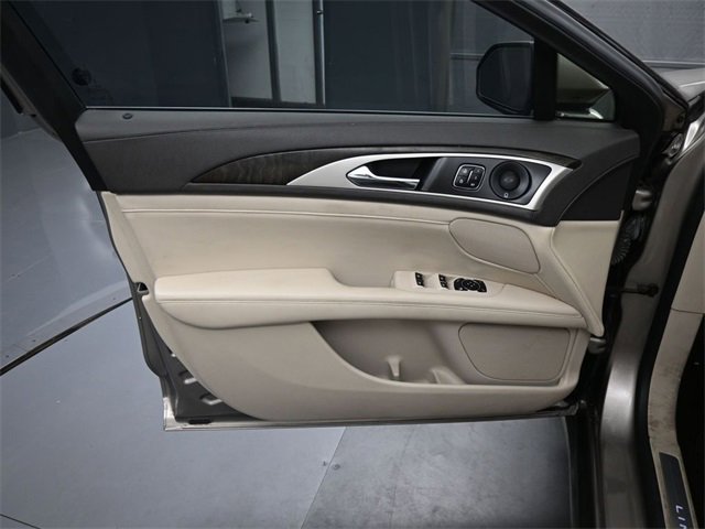 Used 2019 Lincoln MKZ Reserve image 13