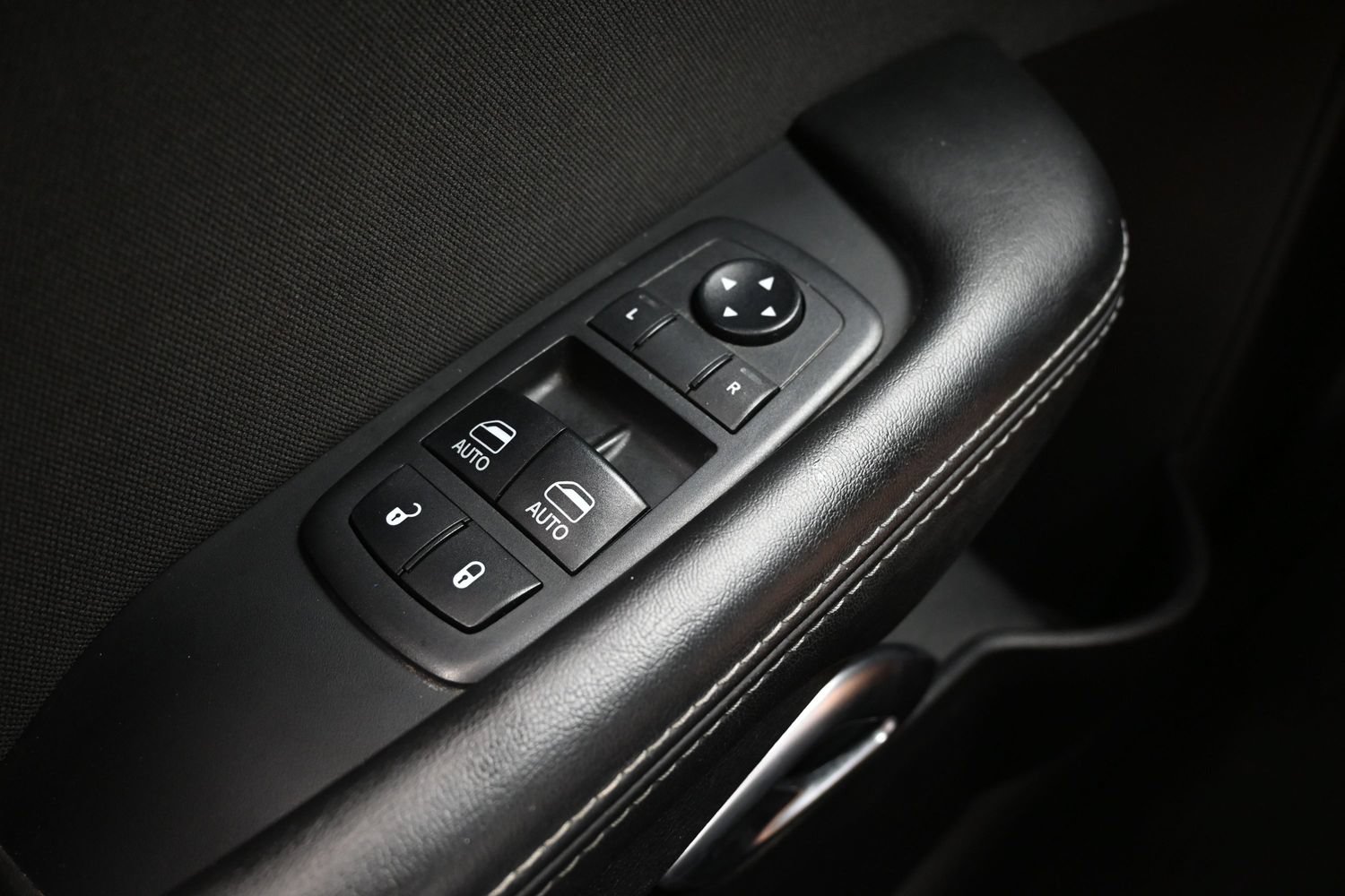 Used 2019 Dodge Challenger R/T w/ Driver Convenience Group RWD image 24