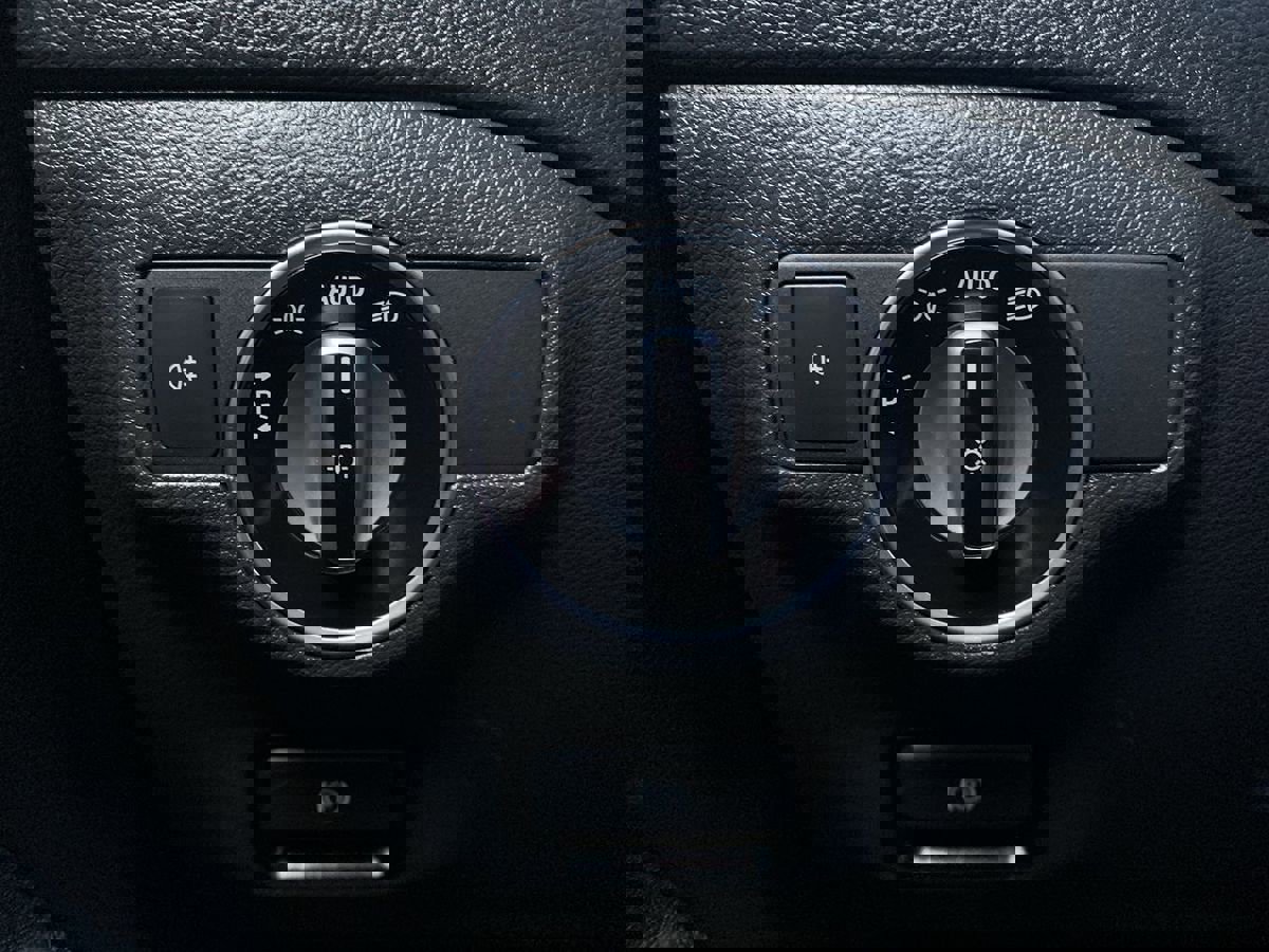 Used 2018 Mercedes-Benz CLA 250 4MATIC image 16