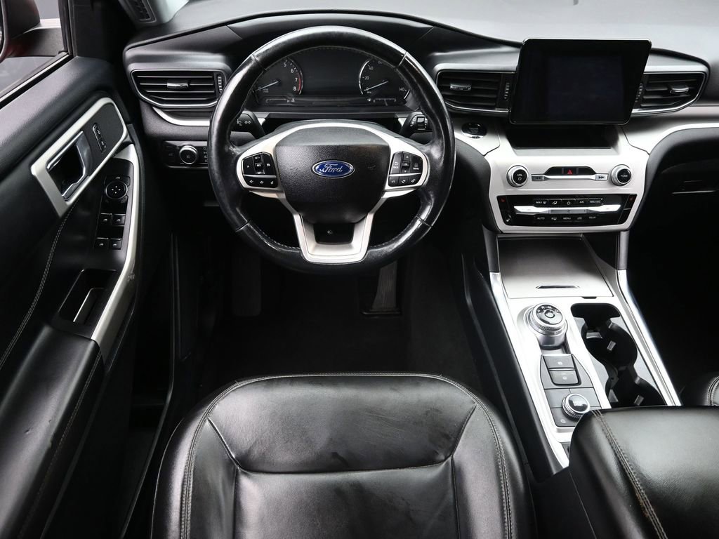 Used 2022 Ford Explorer XLT w/ Equipment Group 202A image 13