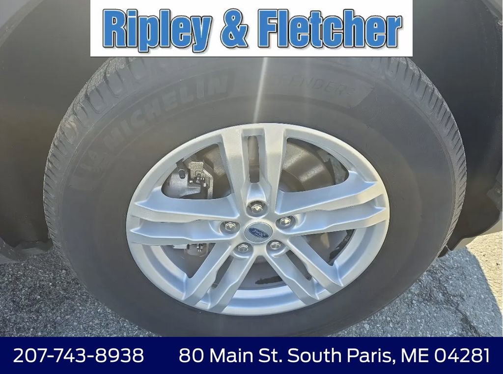 Used 2021 Ford Explorer XLT w/ Equipment Group 202A AWD/4WD image 17