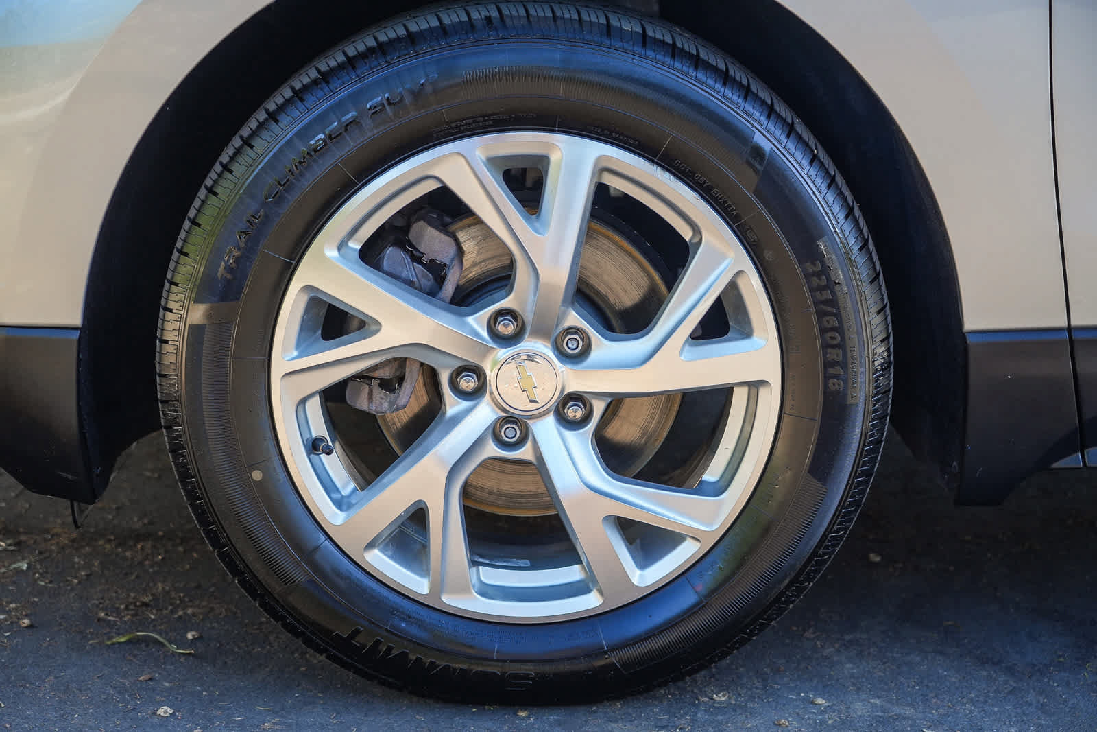 Used 2020 Chevrolet Equinox LT FWD image 11