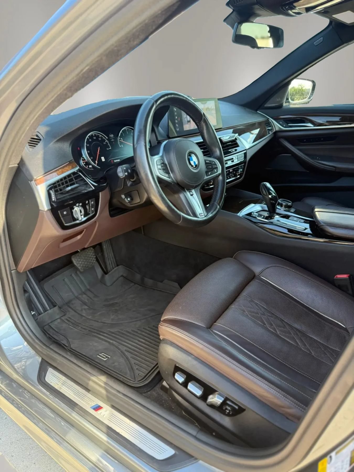Used 2018 BMW 540i RWD image 15