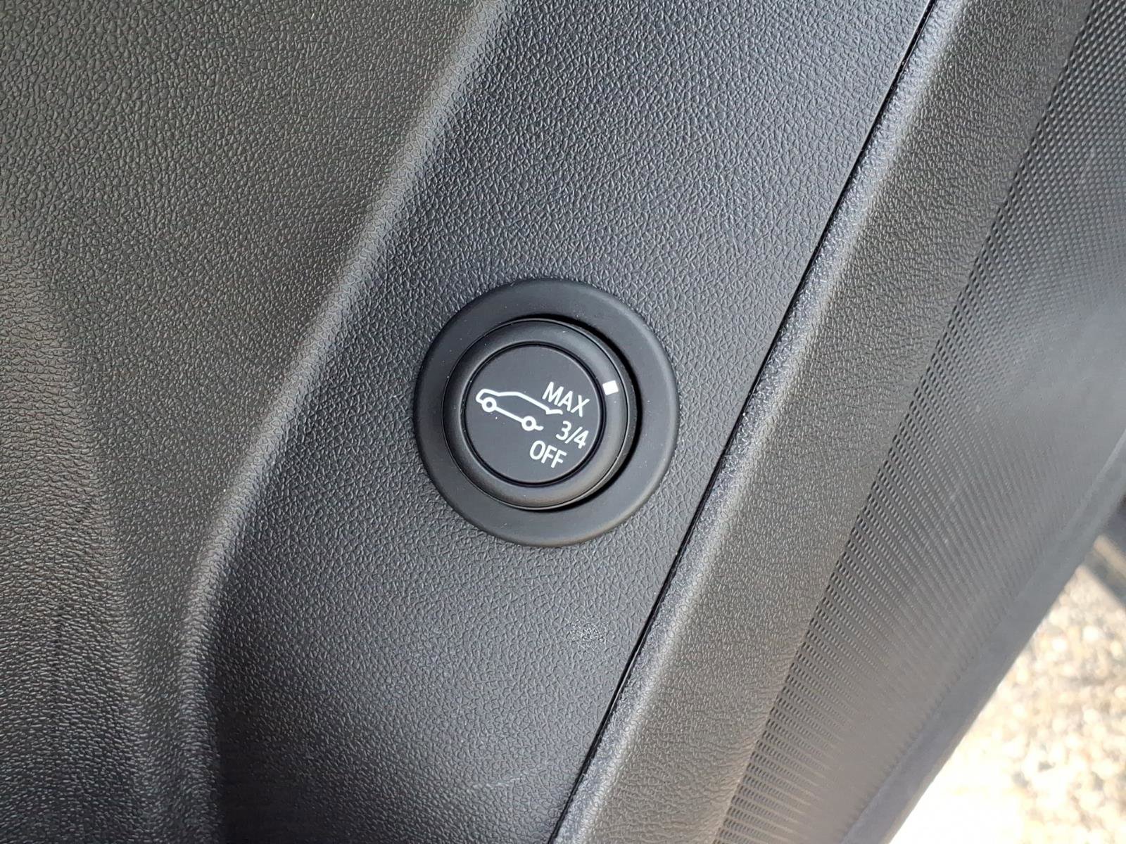 Certified 2024 Chevrolet Equinox LT w/ LPO, Floor Liner Package image 6