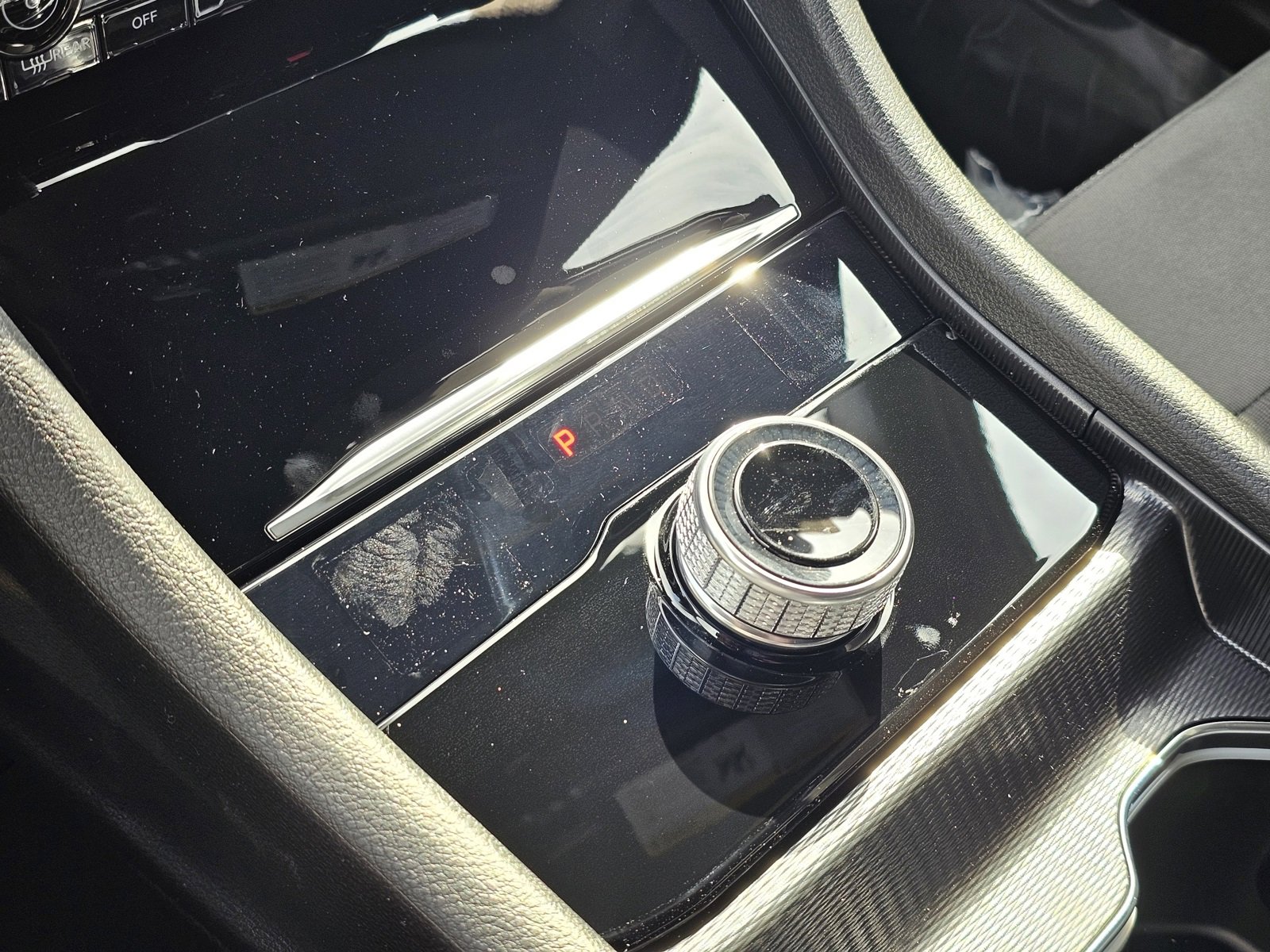 New 2025 Jeep Grand Cherokee L Laredo image 12