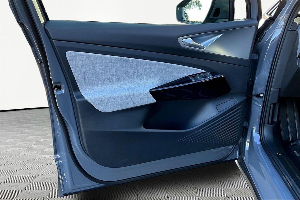 New 2026 Volkswagen ID.4 Pro image 18