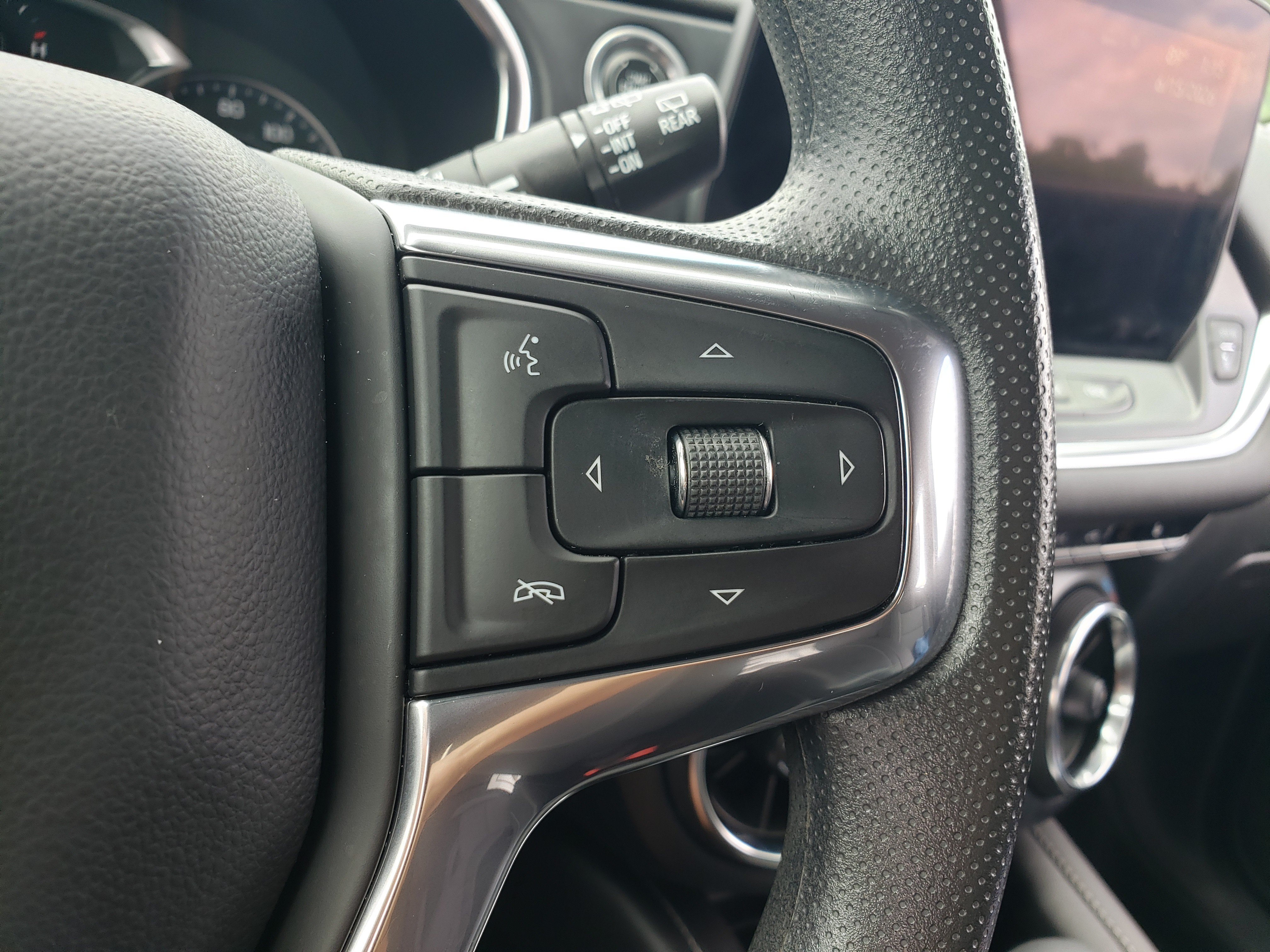 Used 2024 Chevrolet Blazer LT w/ LPO, Floor Liner Package FWD image 17
