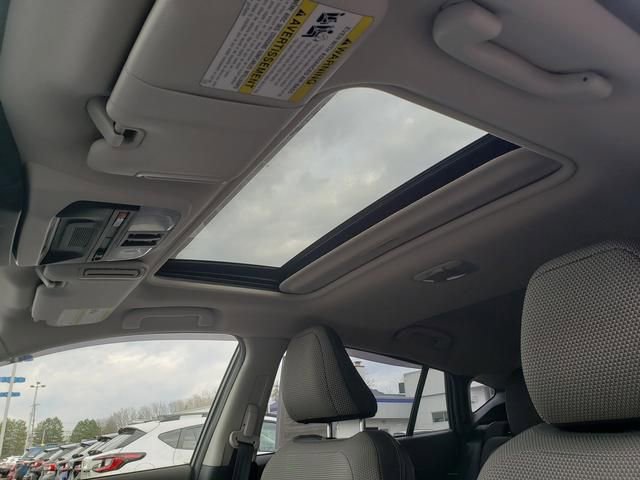 Used 2024 Subaru Crosstrek 2.0i Premium image 16