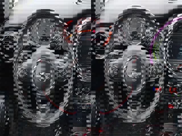 Used 2015 MINI Cooper S image 25