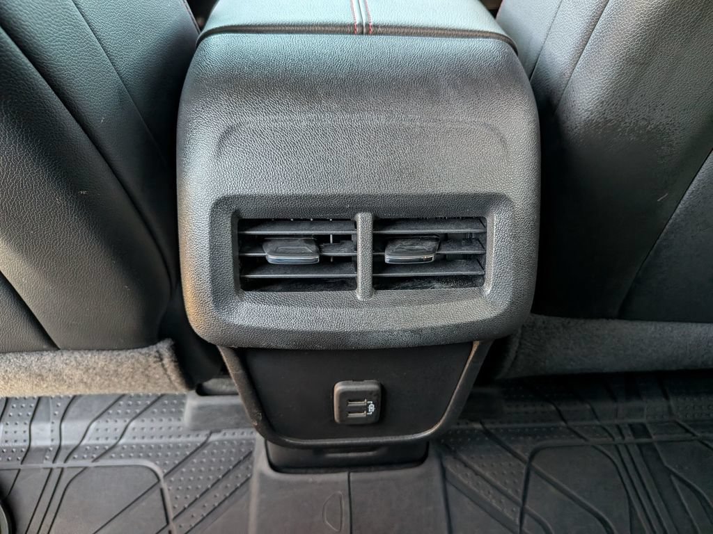 Used 2023 Chevrolet Equinox RS AWD/4WD image 34