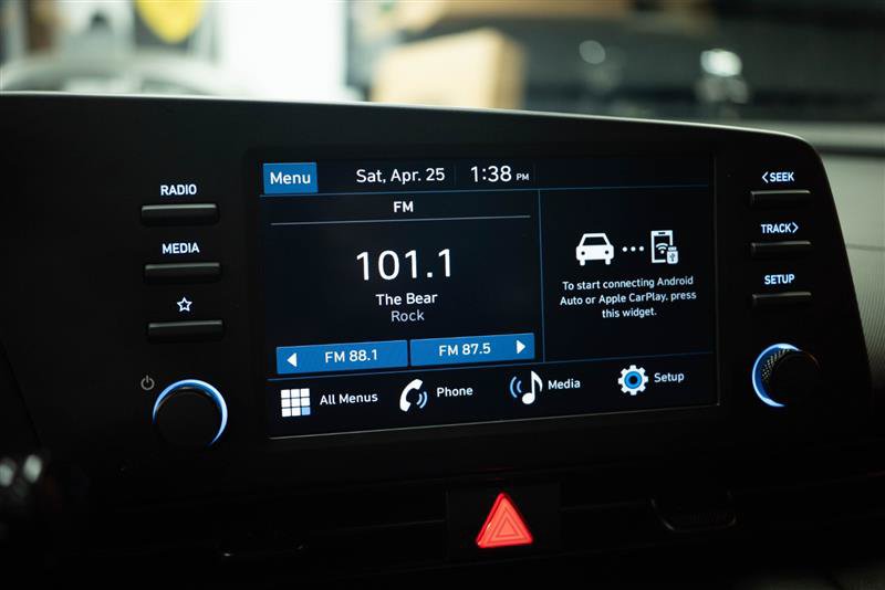 Used 2025 Hyundai Elantra Sport FWD image 18
