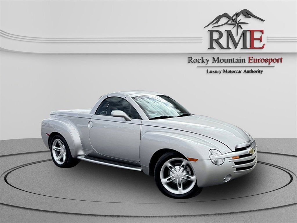 Used 2004 Chevrolet SSR w/ Preferred Equipment Group