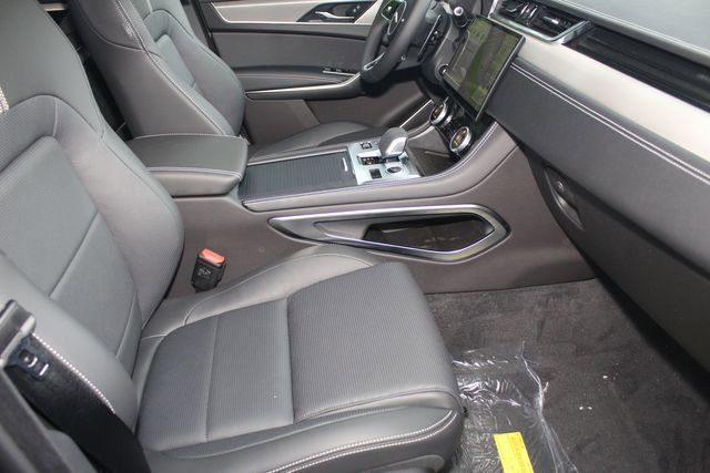 New 2026 Jaguar F-PACE R-Dynamic S image 3