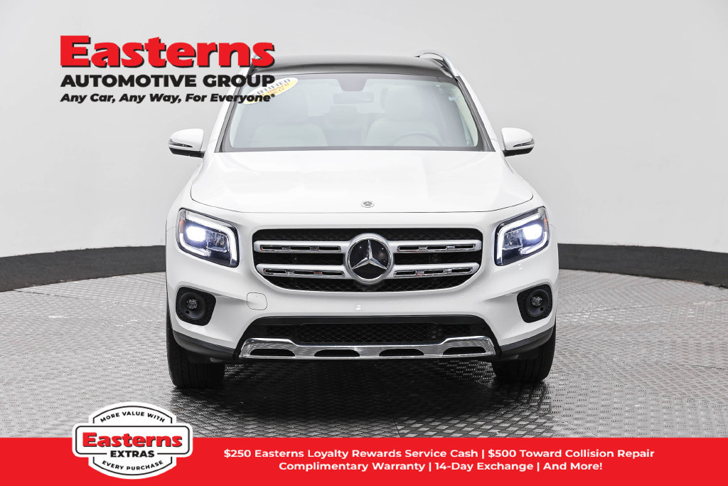 Used 2022 Mercedes-Benz GLB 250 4MATIC w/ Premium Package Lite image 3