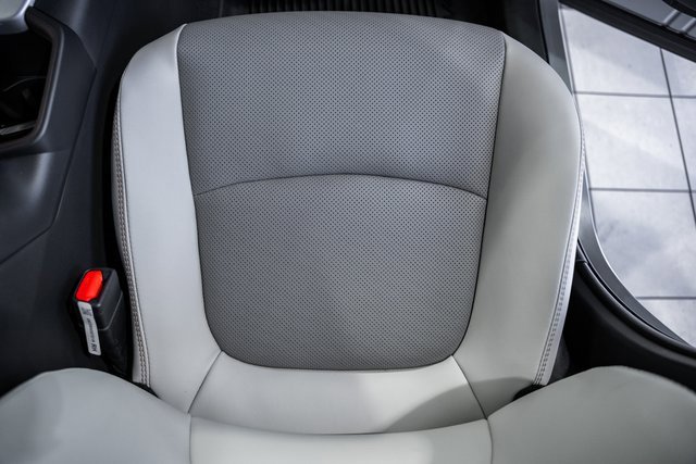 New 2025 Toyota RAV4 Limited image 31