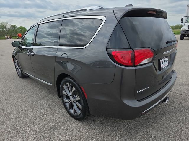 Used 2018 Chrysler Pacifica Limited w/ Tire & Wheel Group image 11