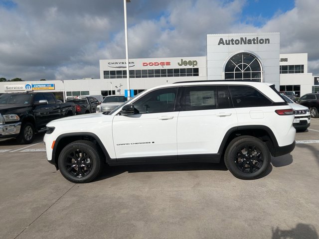 New 2026 Jeep Grand Cherokee Altitude image 5