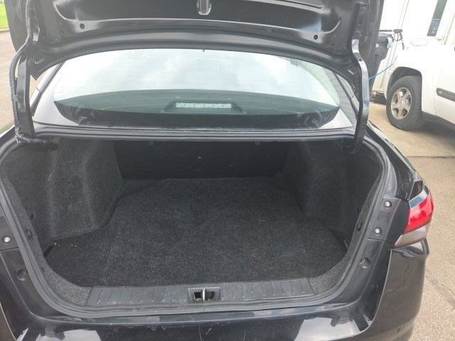 Used 2024 Nissan Versa S w/ Trunk Package FWD image 31