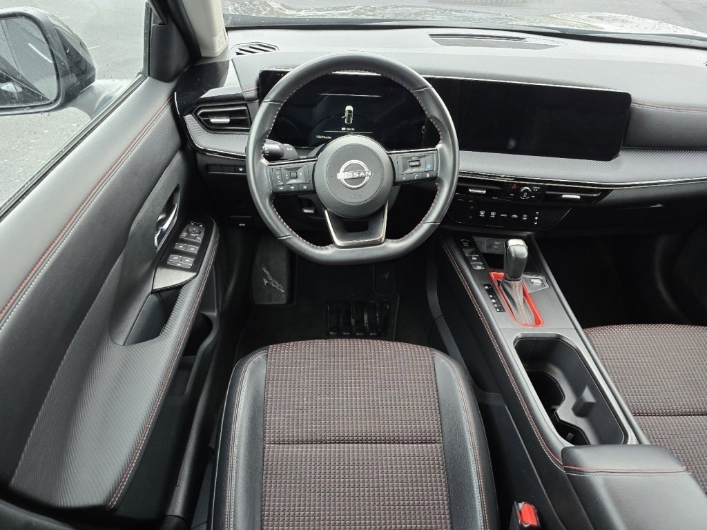 Used 2025 Nissan Kicks SR image 17