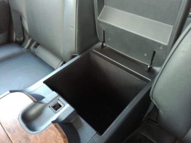 Used 2023 Nissan Armada SL w/ Captain's Chairs Package image 36
