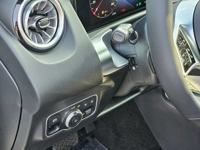 New 2026 Mercedes-Benz GLB 250 4MATIC image 16