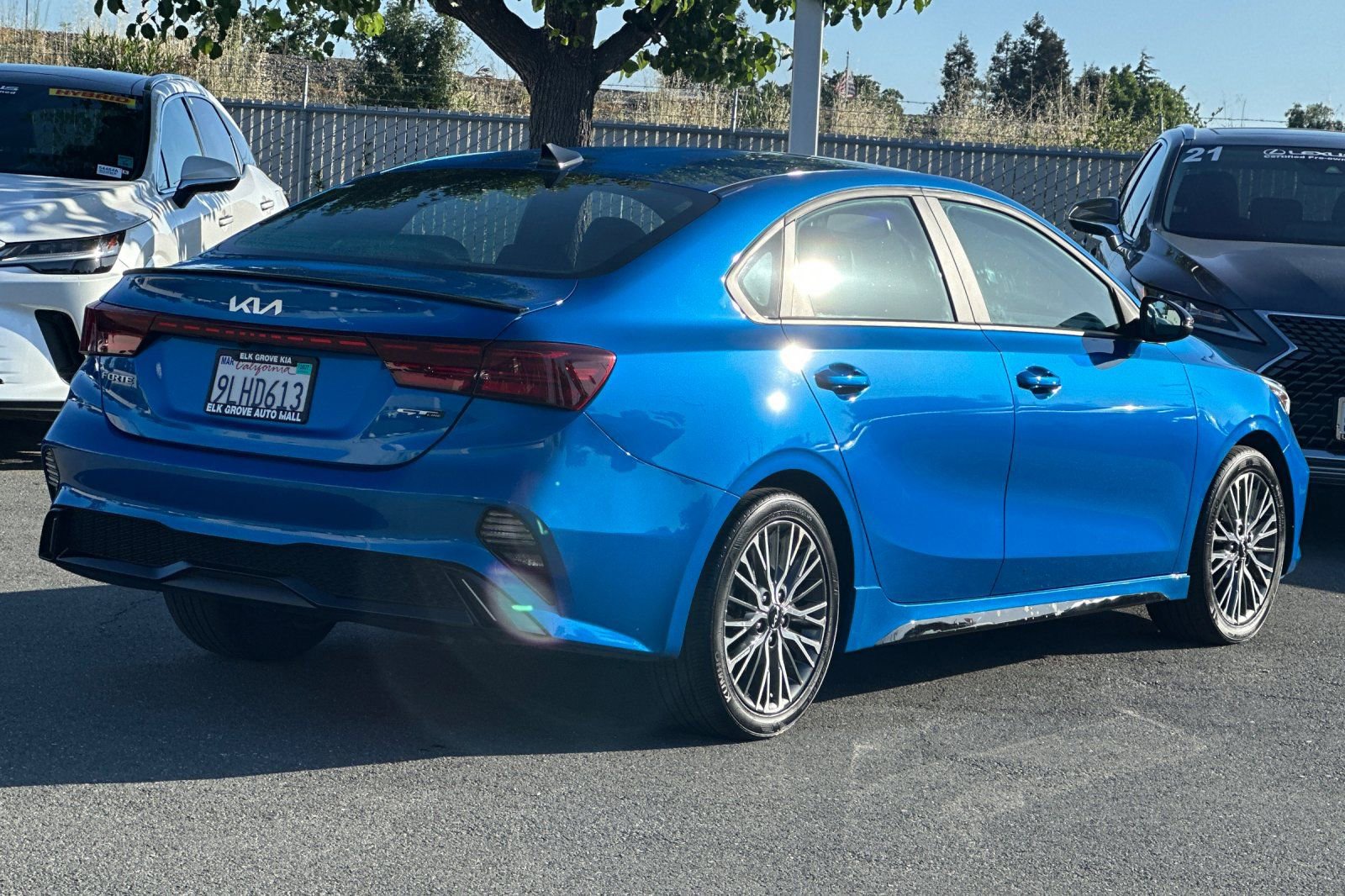Used 2024 Kia Forte GT-Line w/ GT-Line Premium Package FWD image 4