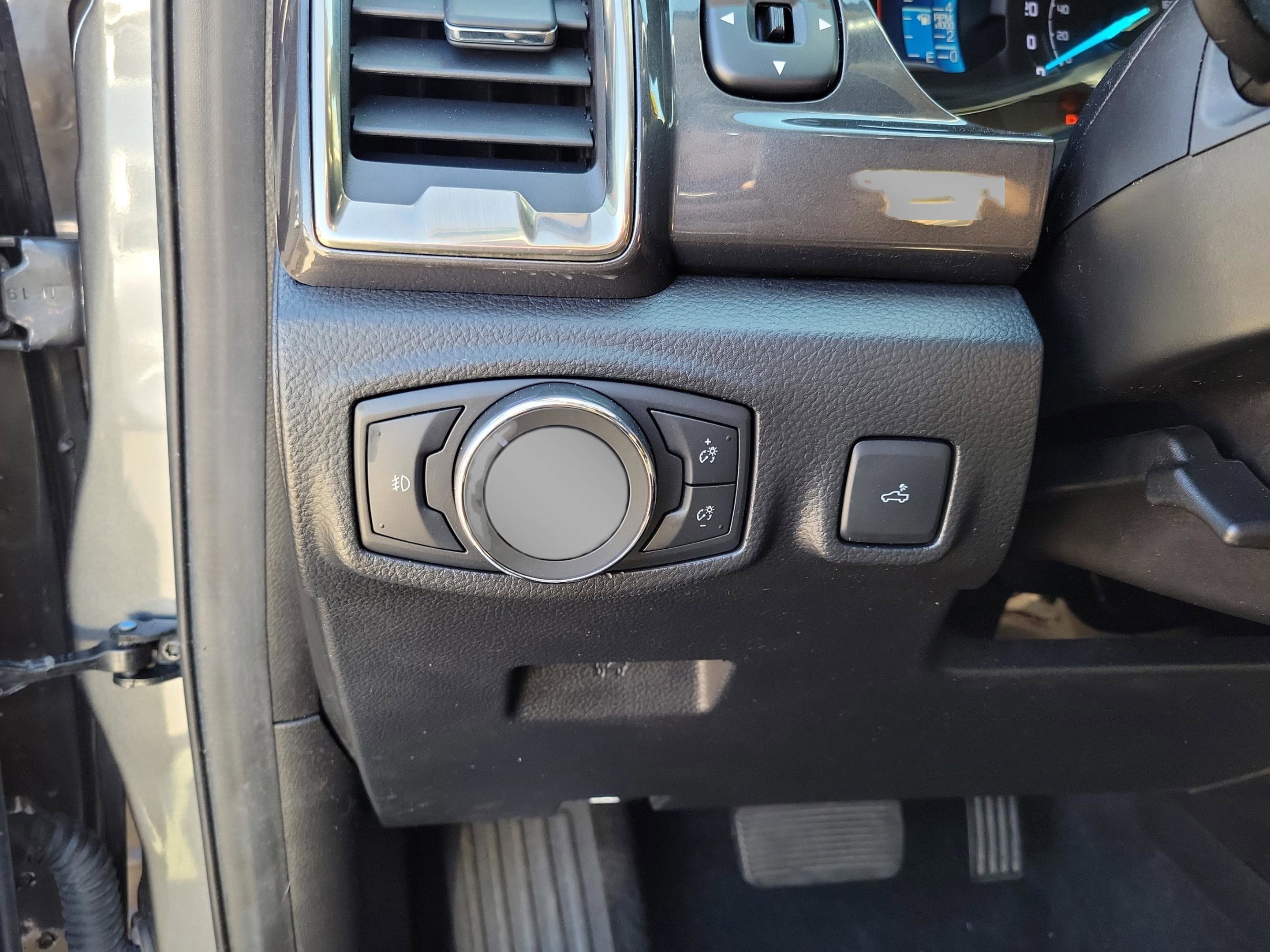 Used 2021 Ford Ranger Lariat w/ Trailer Tow Package image 11