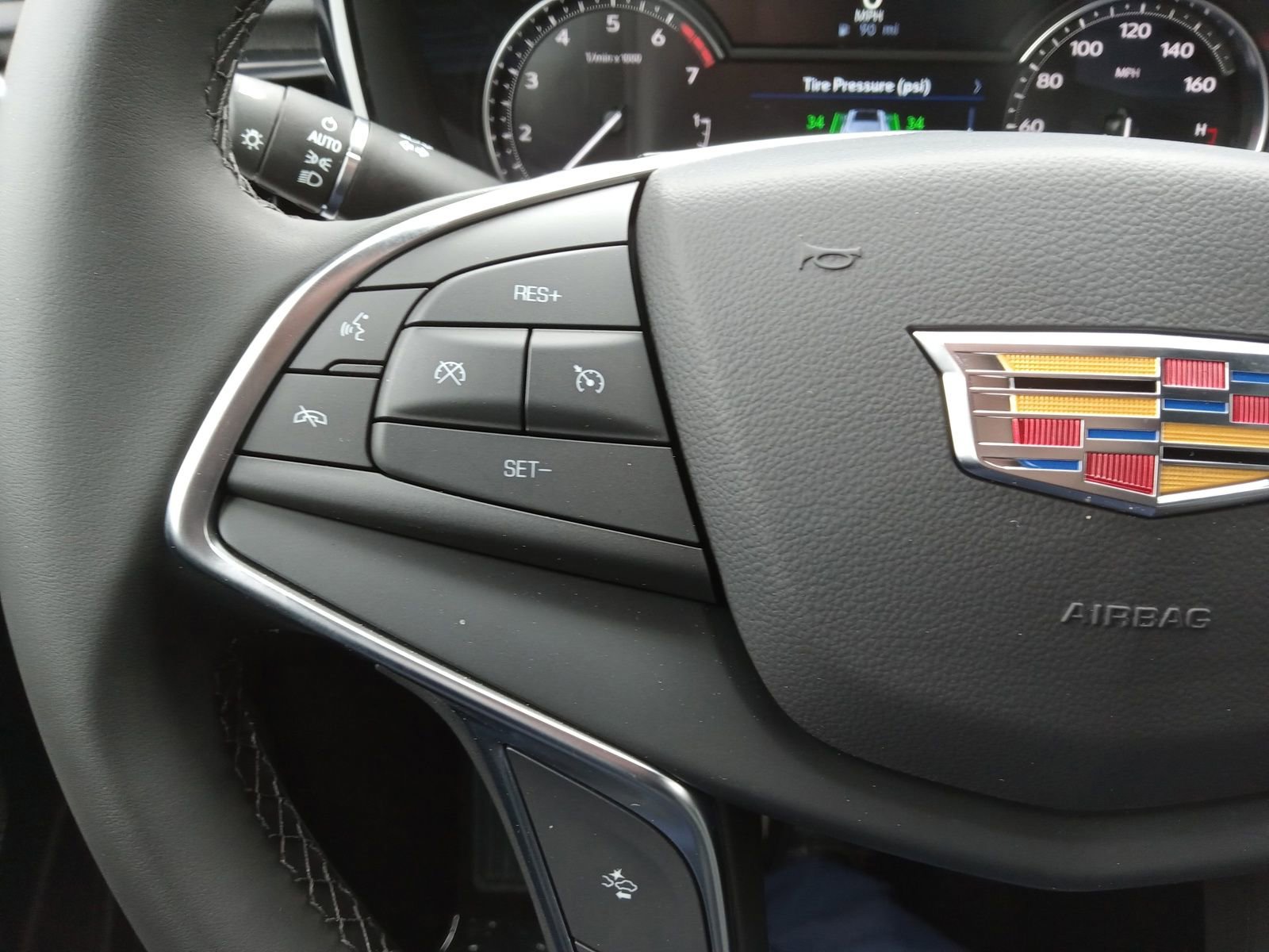 New 2026 Cadillac XT5 Luxury image 19