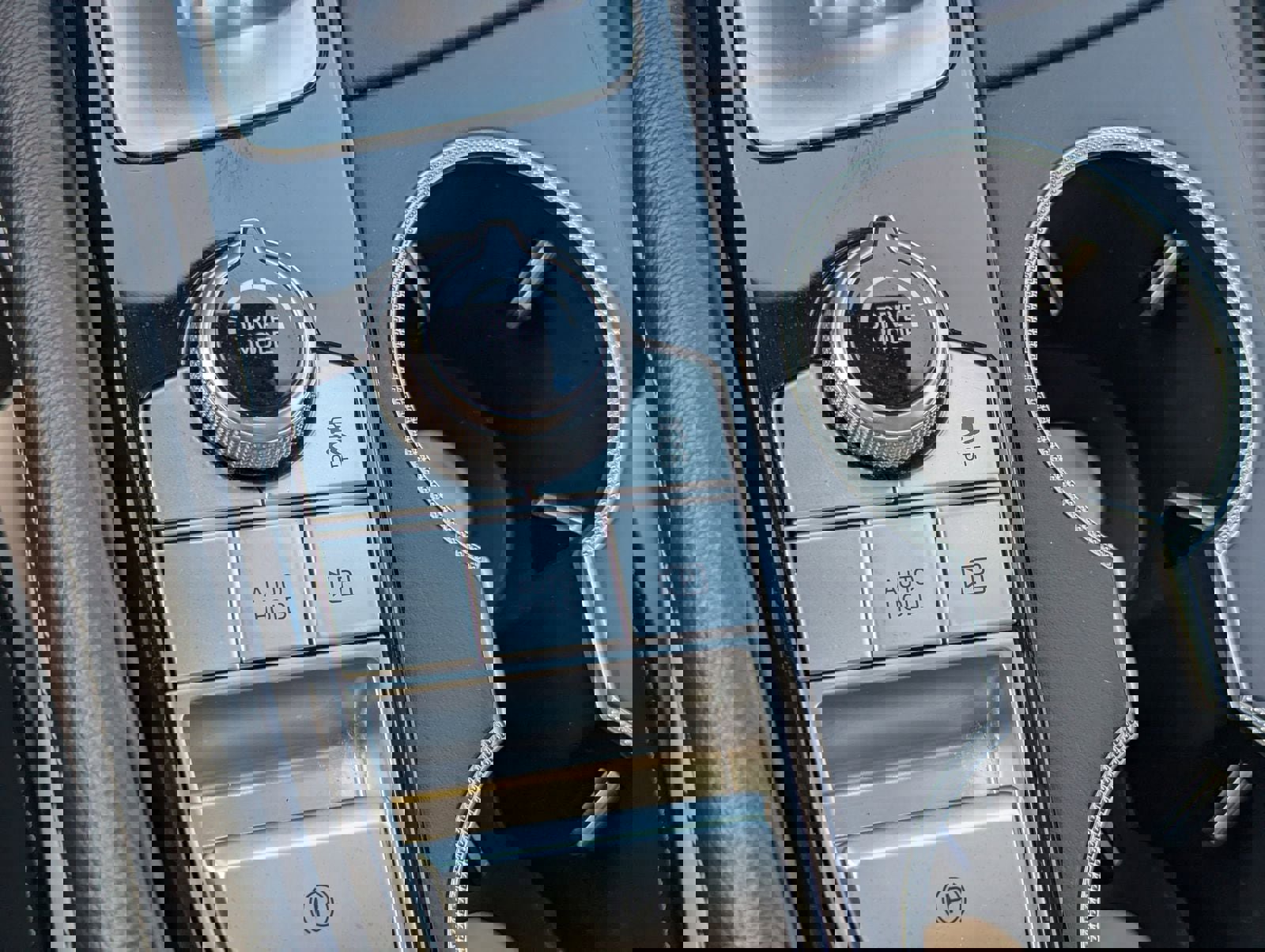 Used 2023 Genesis G70 2.0T image 27