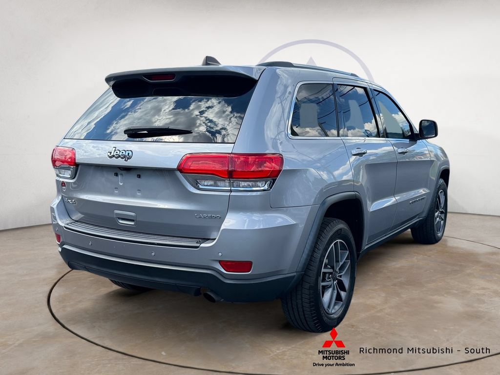 Used 2019 Jeep Grand Cherokee Laredo w/ Laredo X Package AWD/4WD image 3