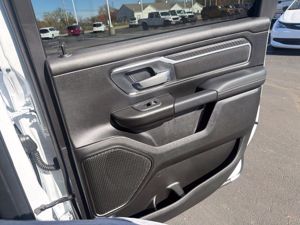 New 2027 RAM 1500 4x4 Crew Cab image 40