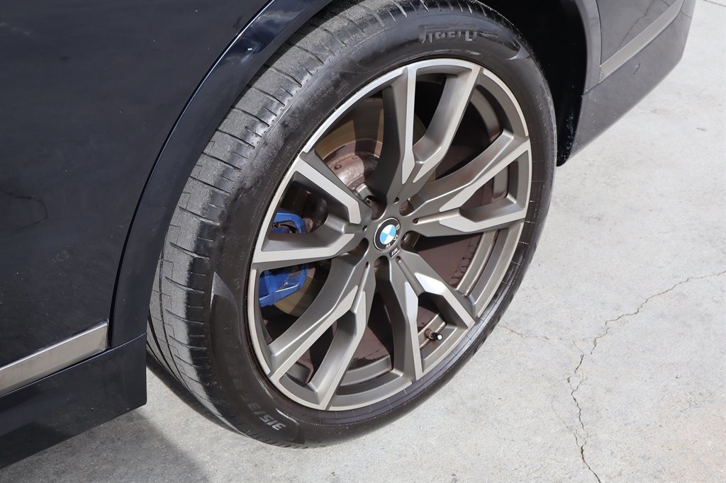 Used 2020 BMW X7 M50i AWD/4WD image 13