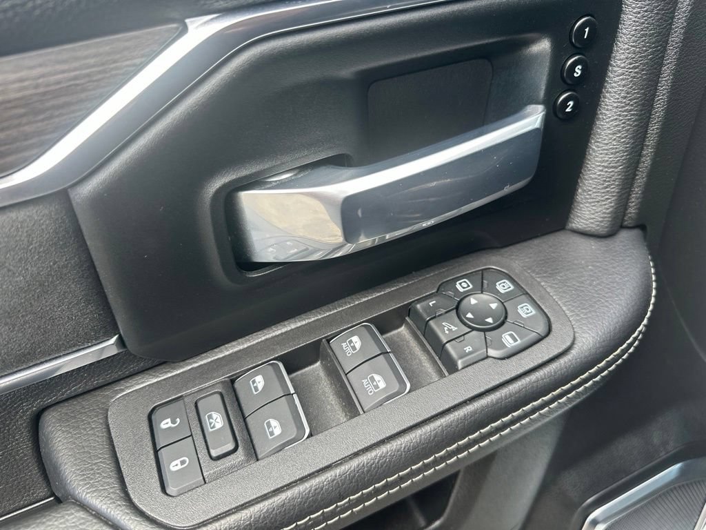 Used 2026 RAM 2500 Laramie AWD/4WD image 16