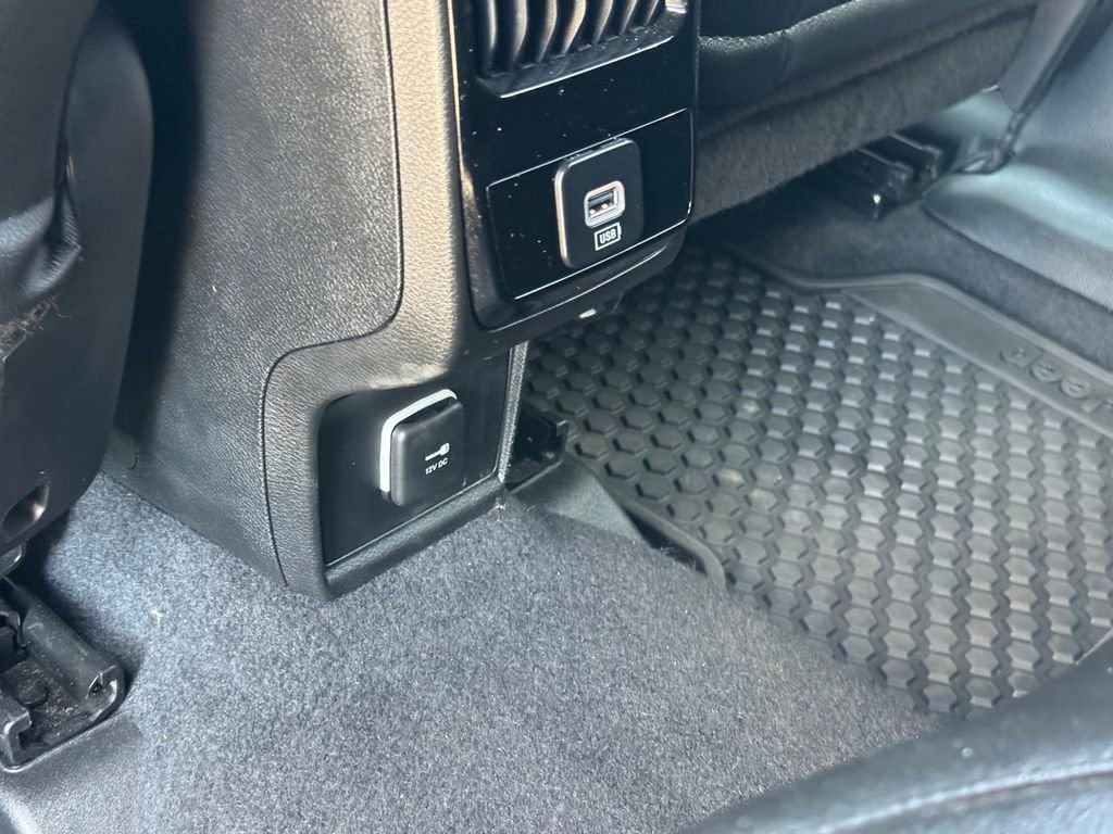 Used 2025 Jeep Compass Trailhawk image 9