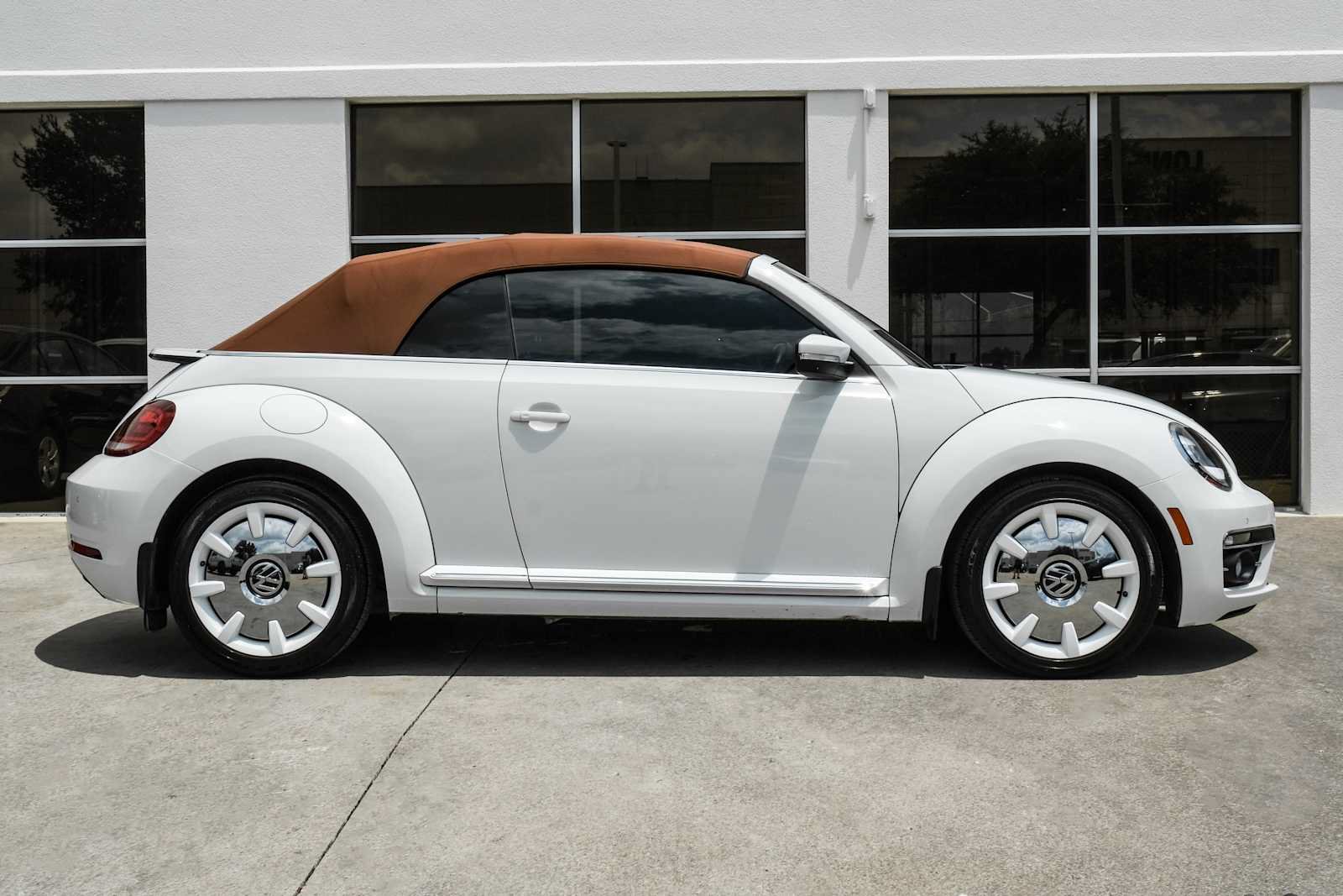 Used 2019 Volkswagen Beetle 2.0T Final Edition SEL FWD image 8