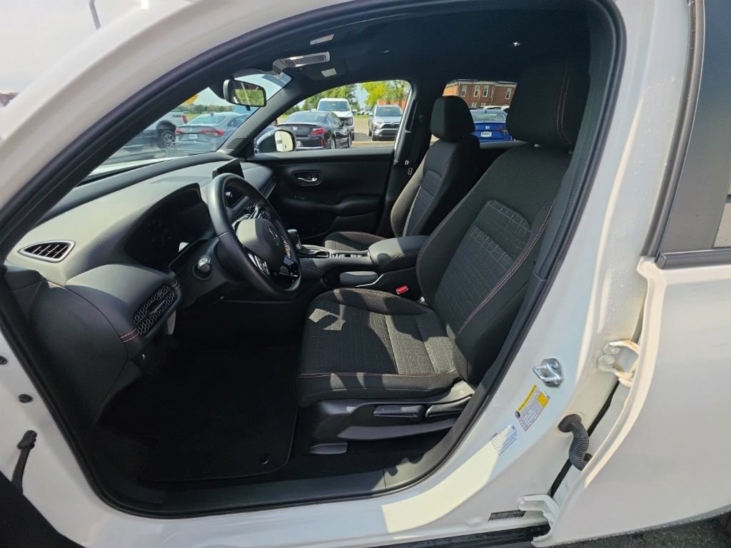 Certified 2026 Honda HR-V Sport image 15