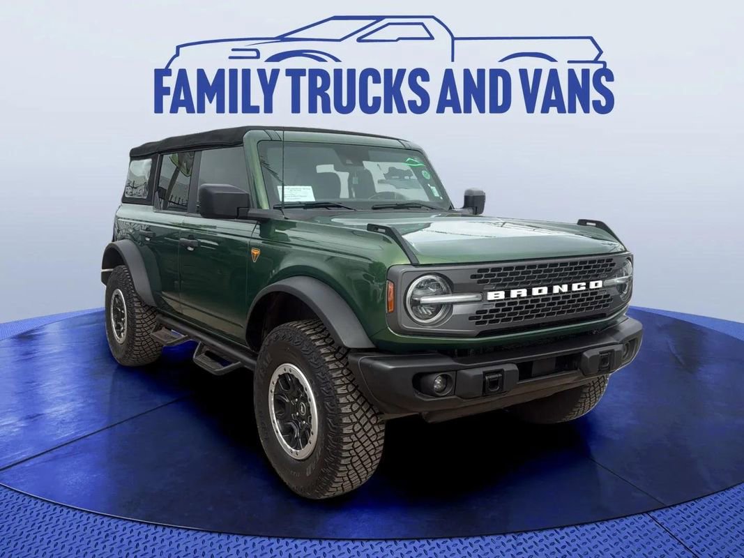 Used 2022 Ford Bronco Badlands w/ Sasquatch Package image 2